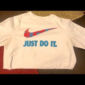 Boys Nike tee